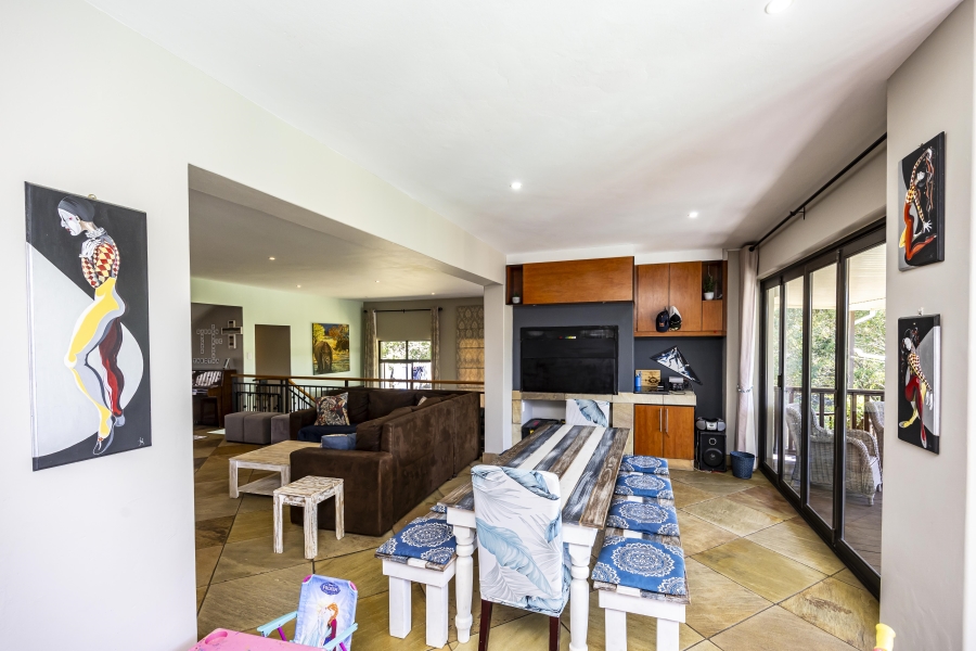 5 Bedroom Property for Sale in Beacon Bay Eastern Cape